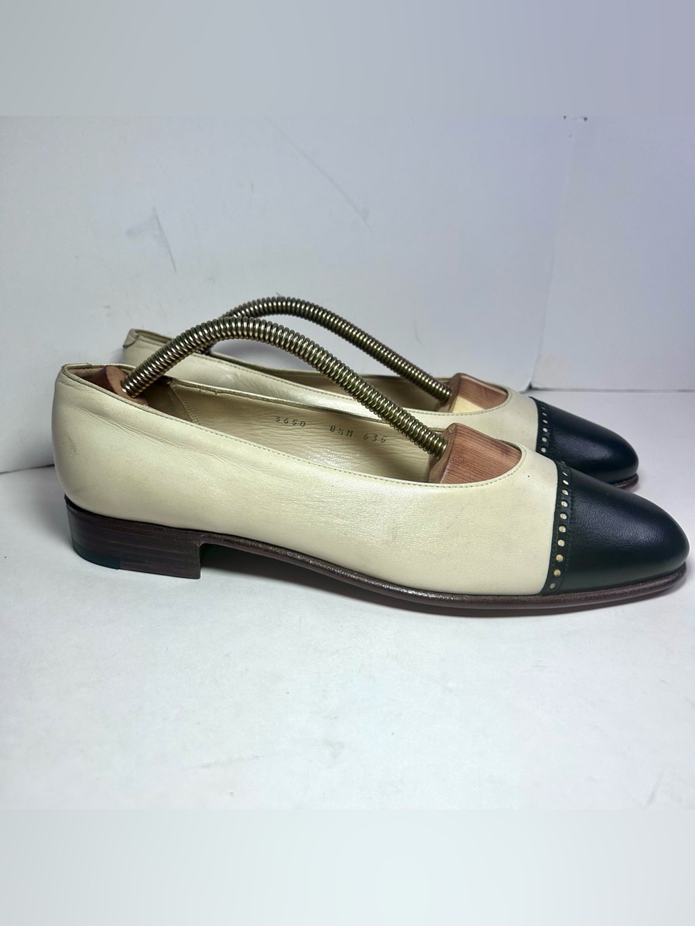Gravati Spectator Flats Cream Black 8.5M Women’s Vintage Made in Italy - Picture 3 of 10